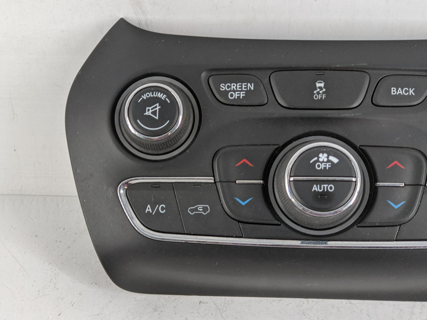 2014 Jeep Cherokee Climate Control Module Temperature AC/Heater Replacement P/N:05091436AG Fits OEM Used Auto Parts - Oemuse