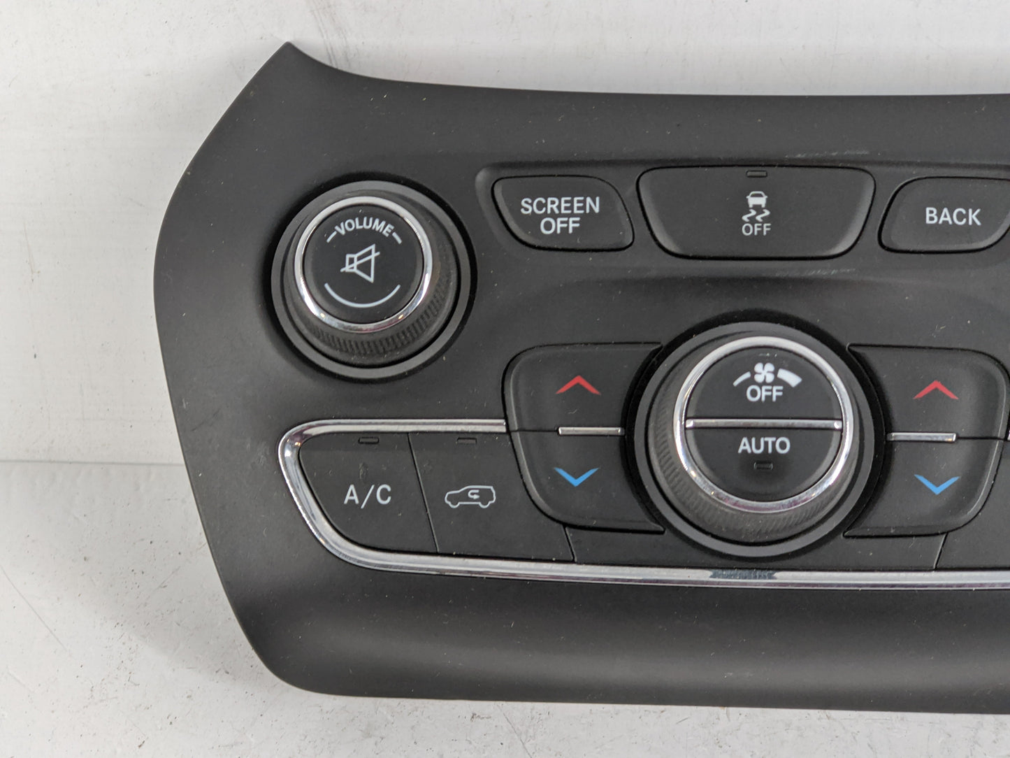 2014 Jeep Cherokee Climate Control Module Temperature AC/Heater Replacement P/N:05091436AG Fits OEM Used Auto Parts - Oemuse