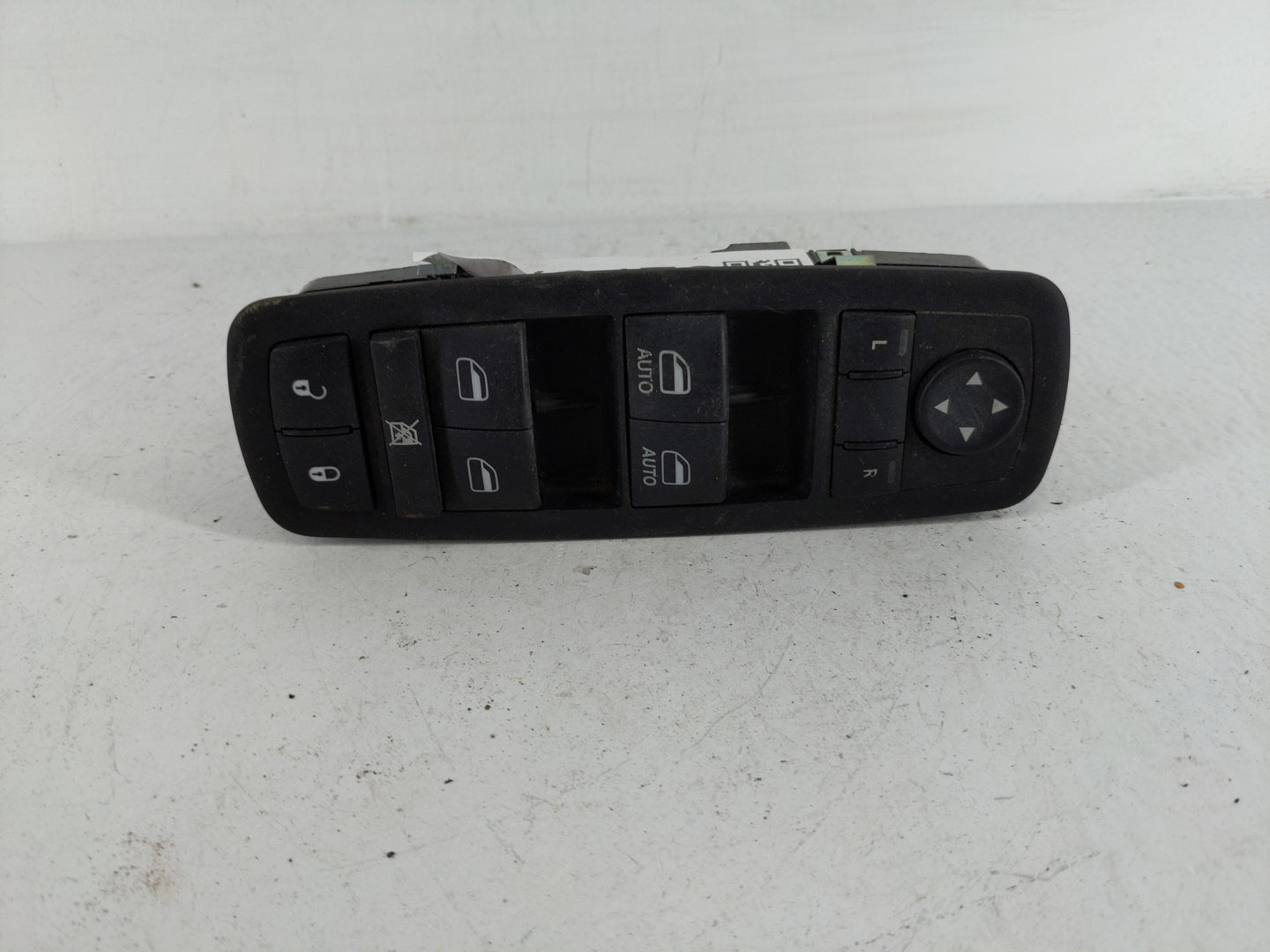 2014 Jeep Cherokee Master Power Window Switch Replacement Driver Side Left P/N:68141894AA Fits OEM Used Auto Parts - Oemused