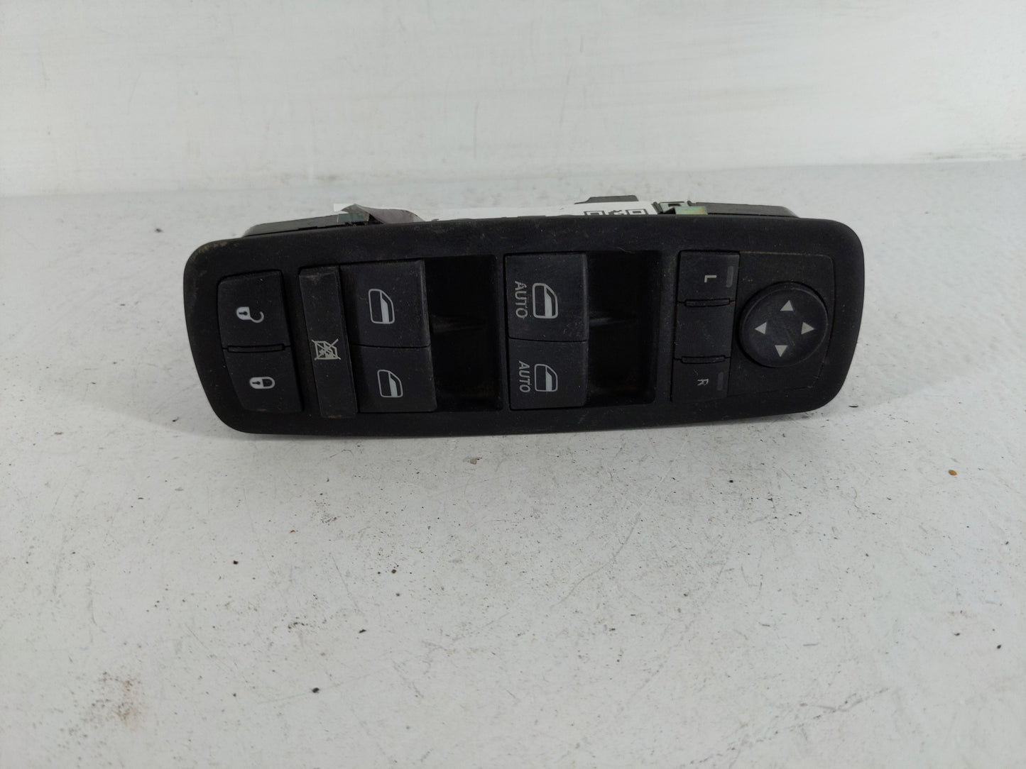 2014 Jeep Cherokee Master Power Window Switch Replacement Driver Side Left P/N:68141894AA Fits OEM Used Auto Parts - Oemused