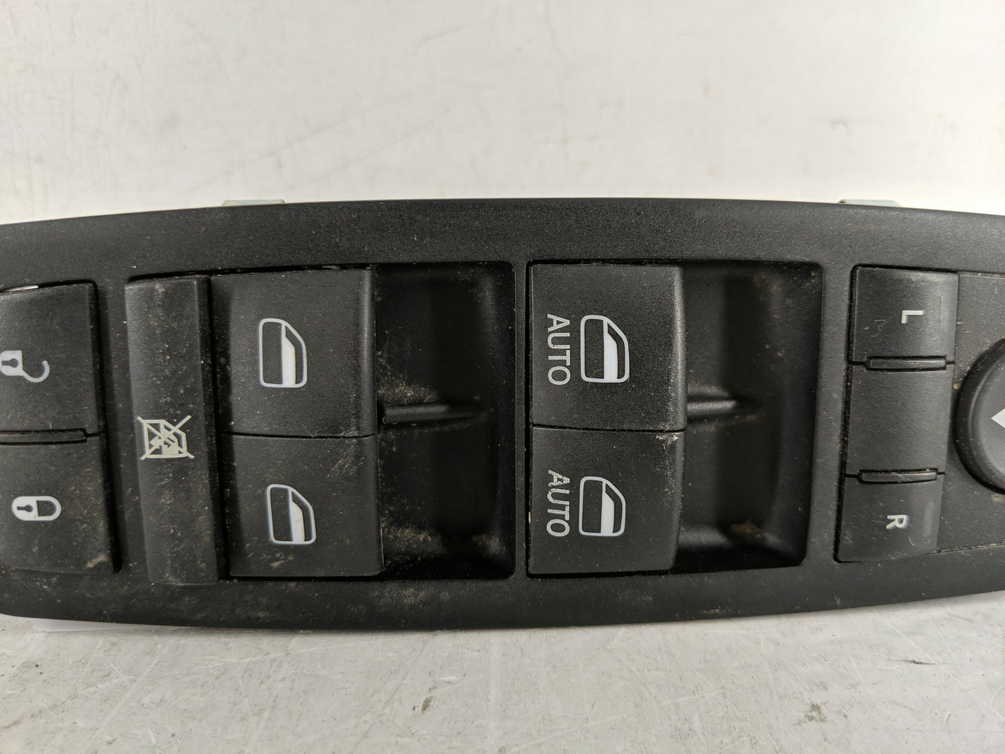 2014 Jeep Cherokee Master Power Window Switch Replacement Driver Side Left P/N:68141894AA Fits OEM Used Auto Parts - Oemused