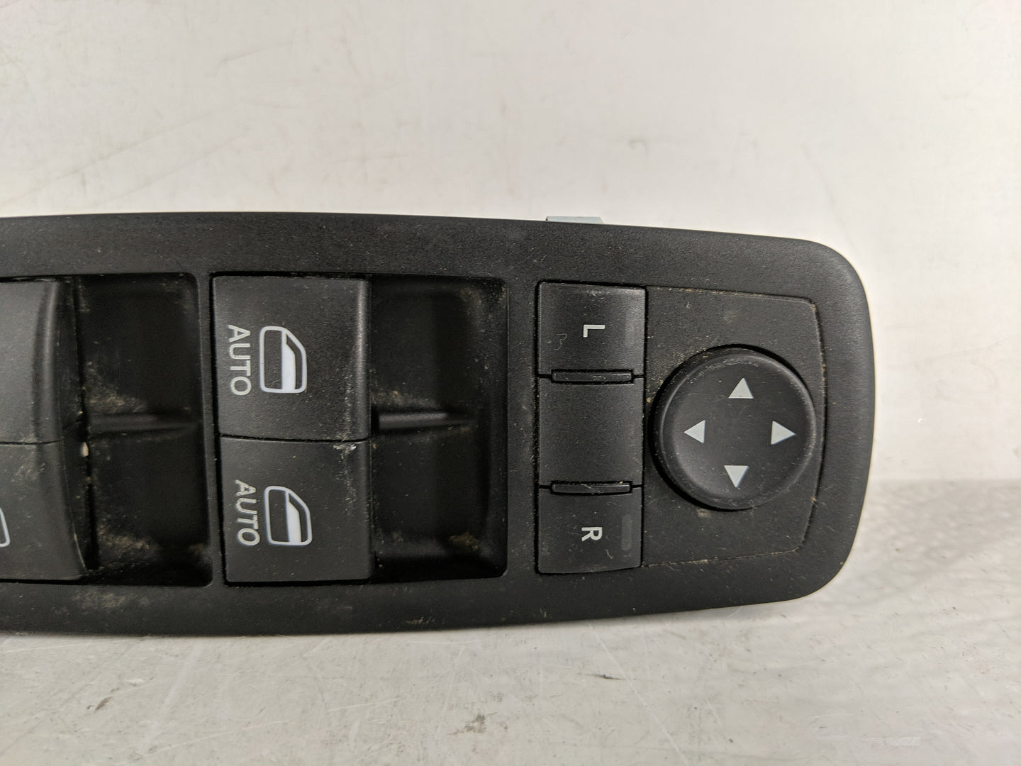 2014 Jeep Cherokee Master Power Window Switch Replacement Driver Side Left P/N:68141894AA Fits OEM Used Auto Parts - Oemused