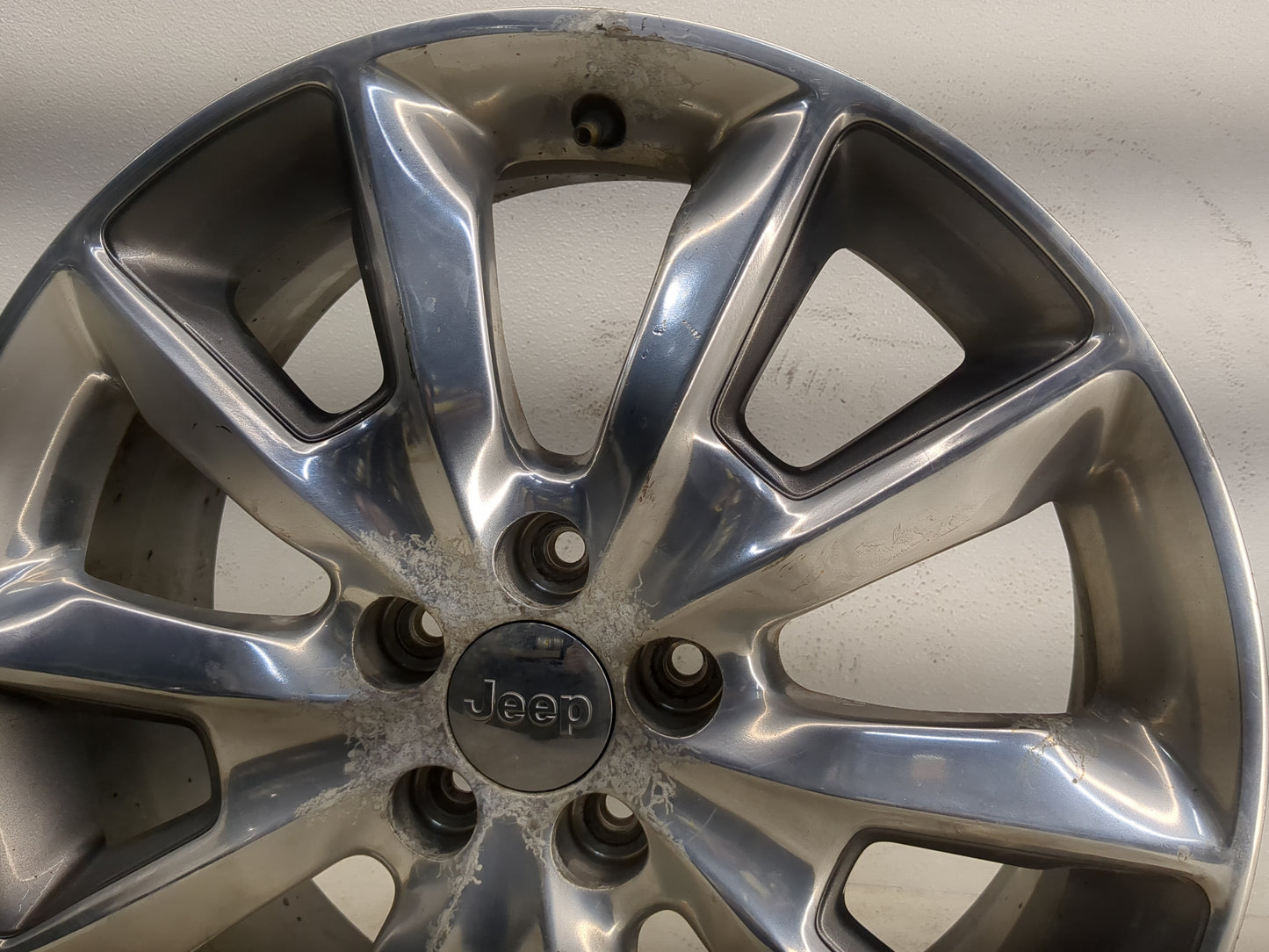 2014-2018 Jeep Cherokee Oem Wheel Rim - Oemusedautoparts1.com