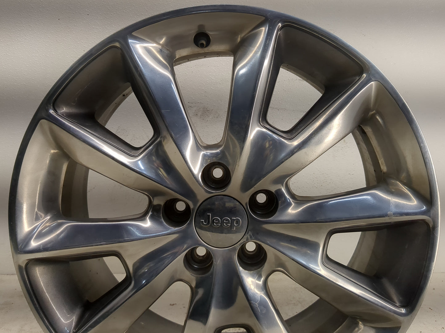 2014-2018 Jeep Cherokee Oem Wheel Rim - Oemusedautoparts1.com