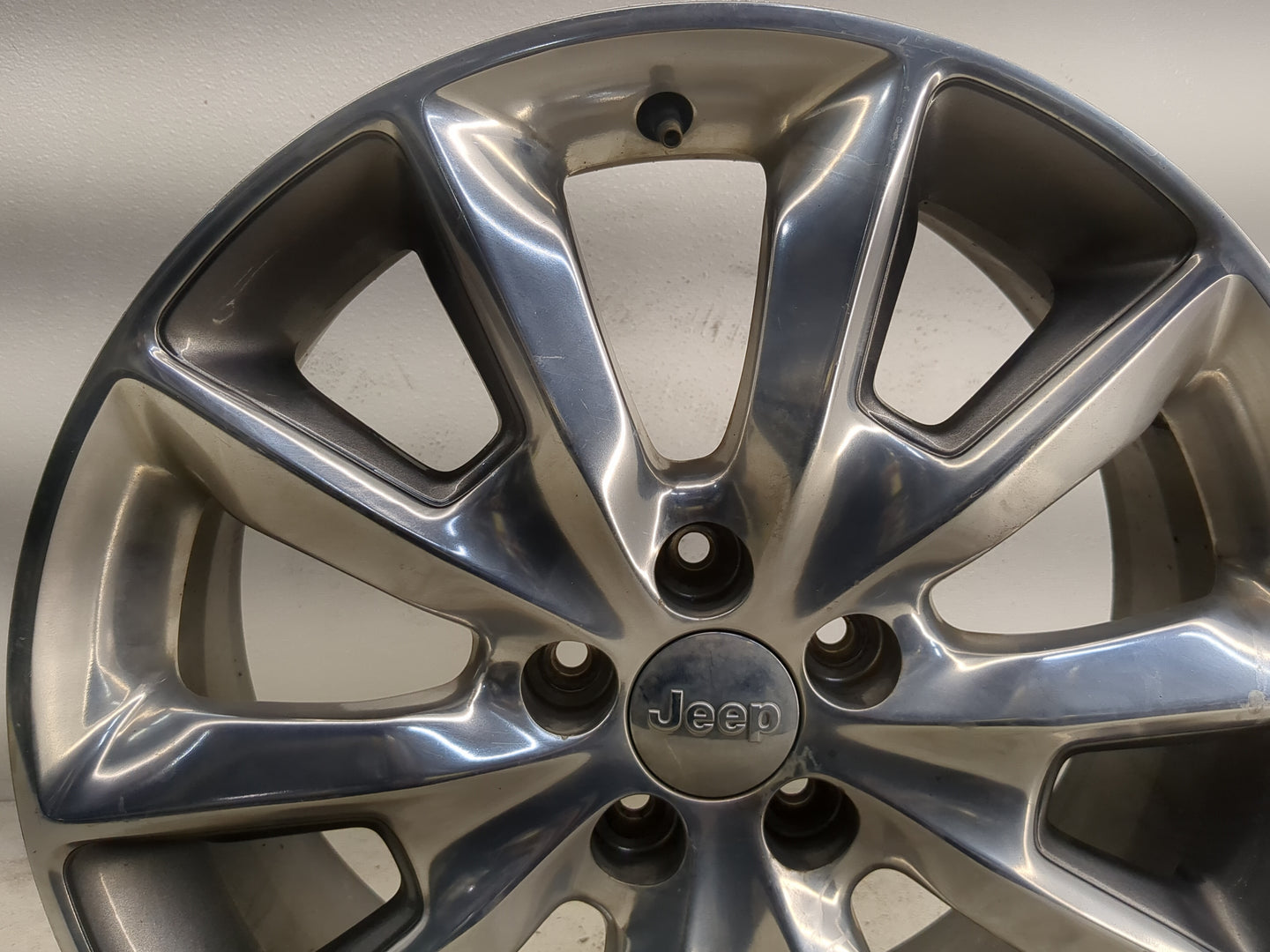 2014-2018 Jeep Cherokee Oem Wheel Rim - Oemusedautoparts1.com