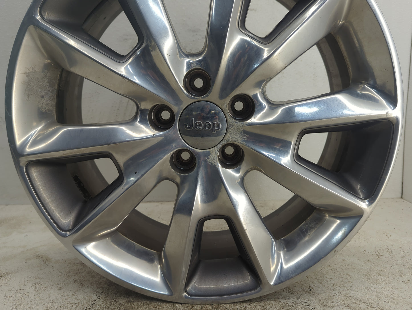 2014-2018 Jeep Cherokee Oem Wheel Rim - Oemusedautoparts1.com
