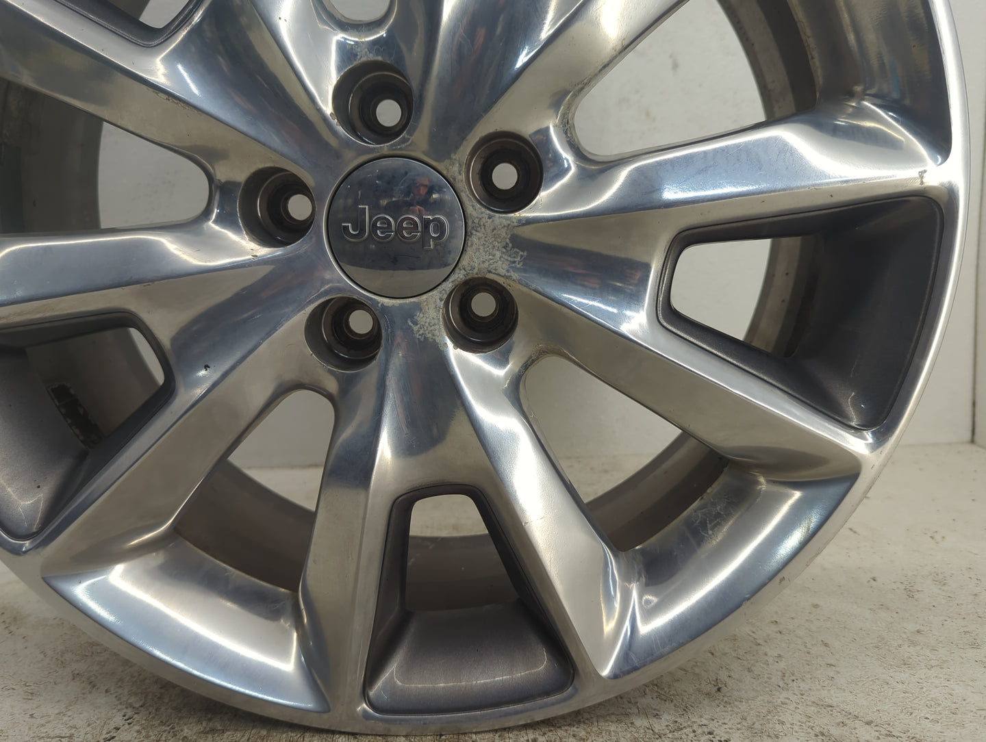 2014-2018 Jeep Cherokee Oem Wheel Rim - Oemusedautoparts1.com
