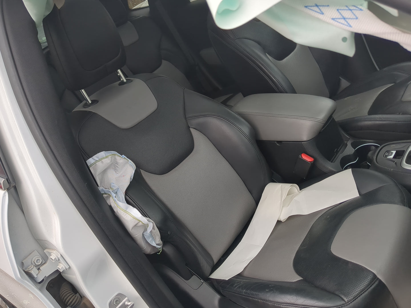 2014-2014 Jeep Cherokee Passenger Front Seat Oem 1171903 - Oemusedautoparts1.com