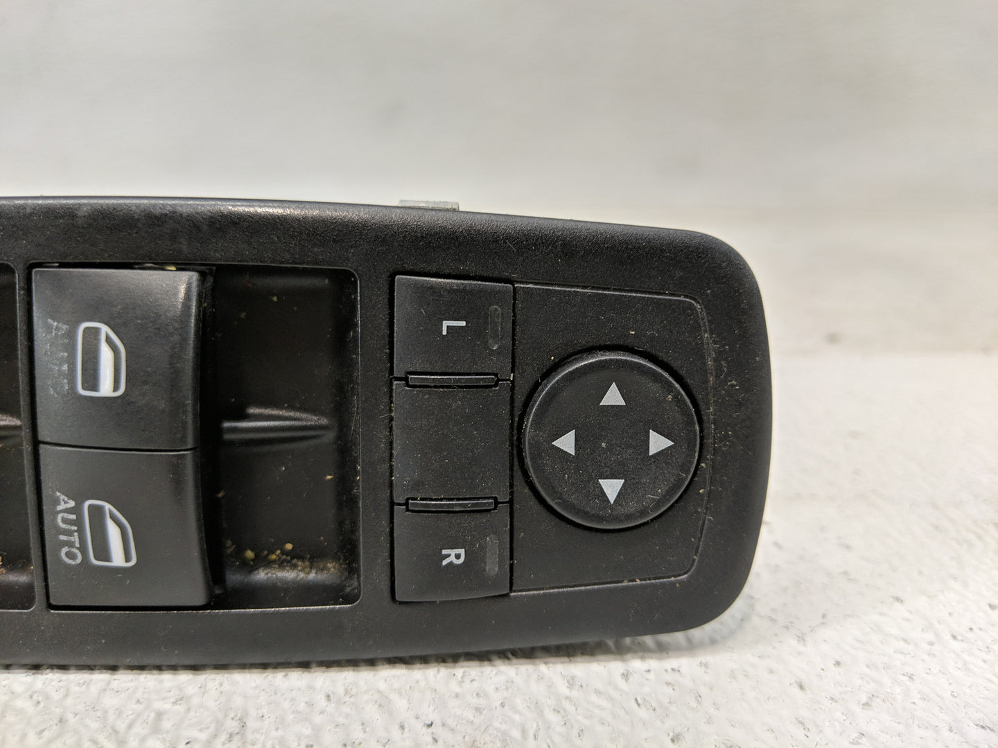 2014 Jeep Cherokee Master Power Window Switch Replacement Driver Side Left P/N:68141894AA Fits OEM Used Auto Parts - Oemused