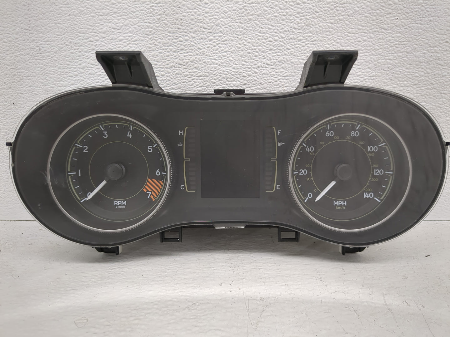 2014 Jeep Cherokee Instrument Cluster Speedometer Gauges P/N:P56054652AD P56054651AG Fits OEM Used Auto Parts - Oemusedautop