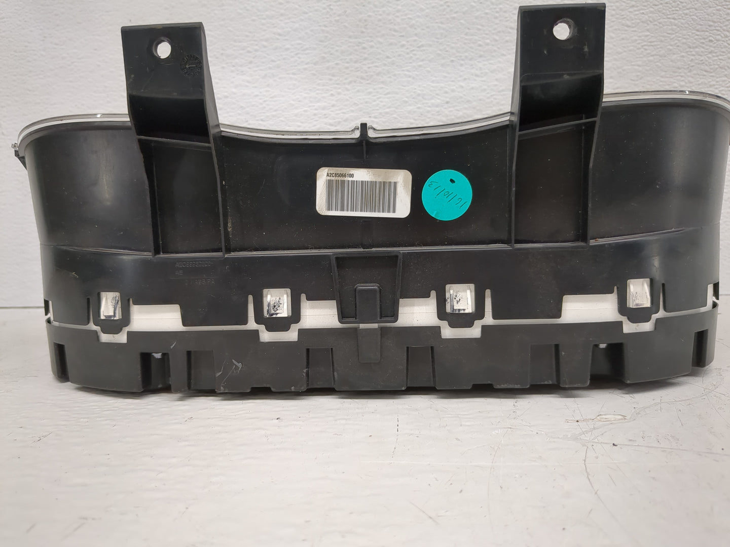 2014 Jeep Cherokee Instrument Cluster Speedometer Gauges P/N:P56054652AD P56054651AG Fits OEM Used Auto Parts - Oemusedautop