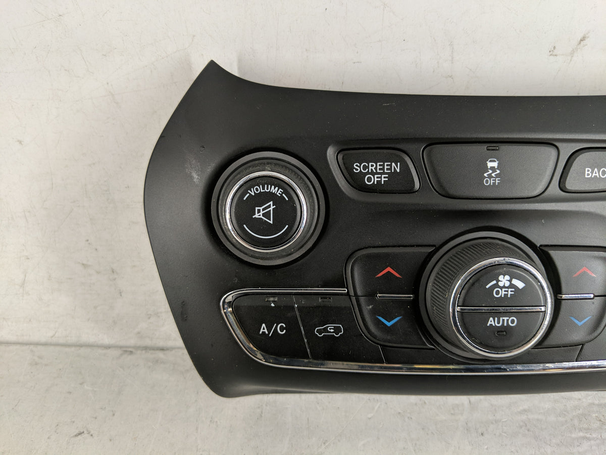 2014 Jeep Cherokee Climate Control Module Temperature AC/Heater Replacement P/N:05091436AG Fits OEM Used Auto Parts - Oemuse