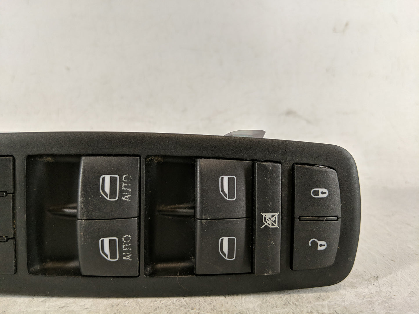 2014 Jeep Cherokee Master Power Window Switch Replacement Driver Side Left P/N:68141894AA Fits OEM Used Auto Parts - Oemused