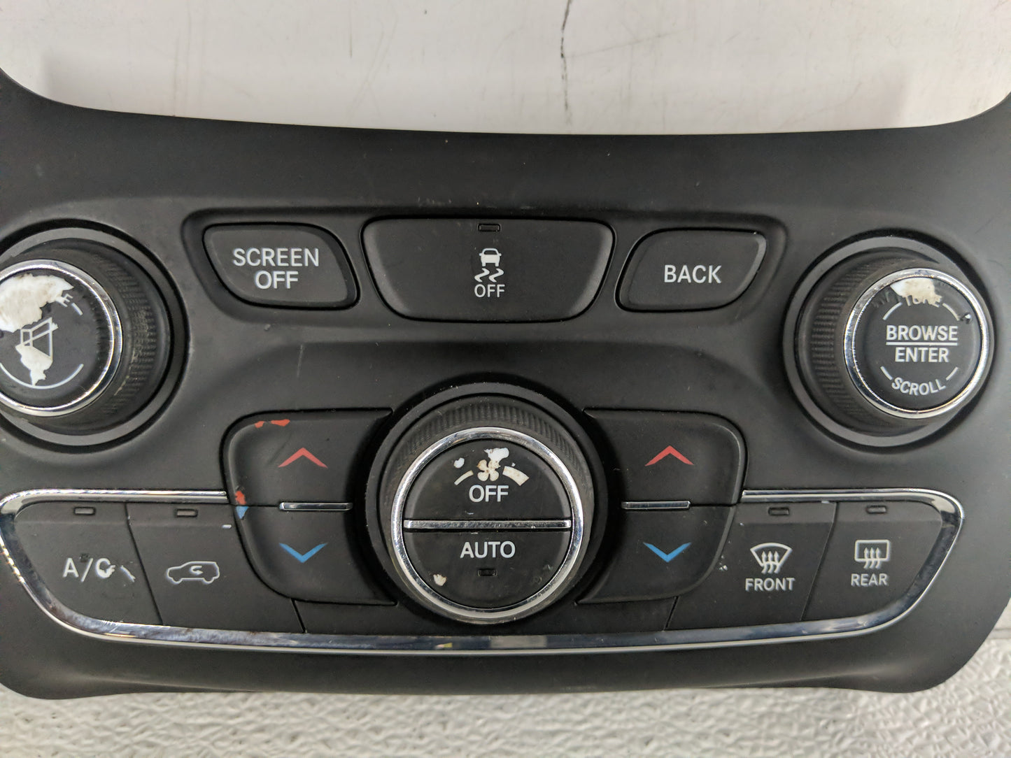 2014 Jeep Cherokee Climate Control Module Temperature AC/Heater Replacement P/N:05091436AG Fits OEM Used Auto Parts - Oemuse