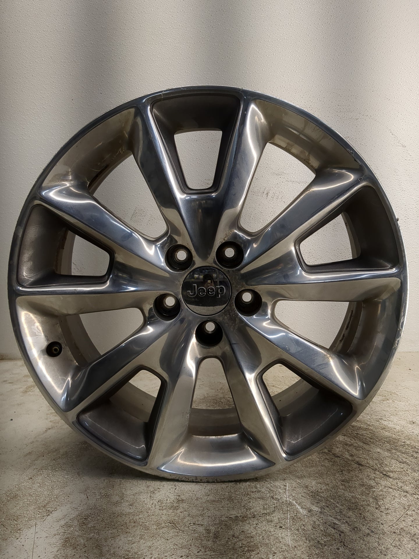2014-2018 Jeep Cherokee Oem Wheel Rim - Oemusedautoparts1.com