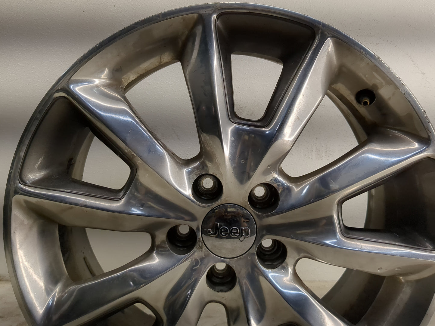 2014-2018 Jeep Cherokee Oem Wheel Rim - Oemusedautoparts1.com