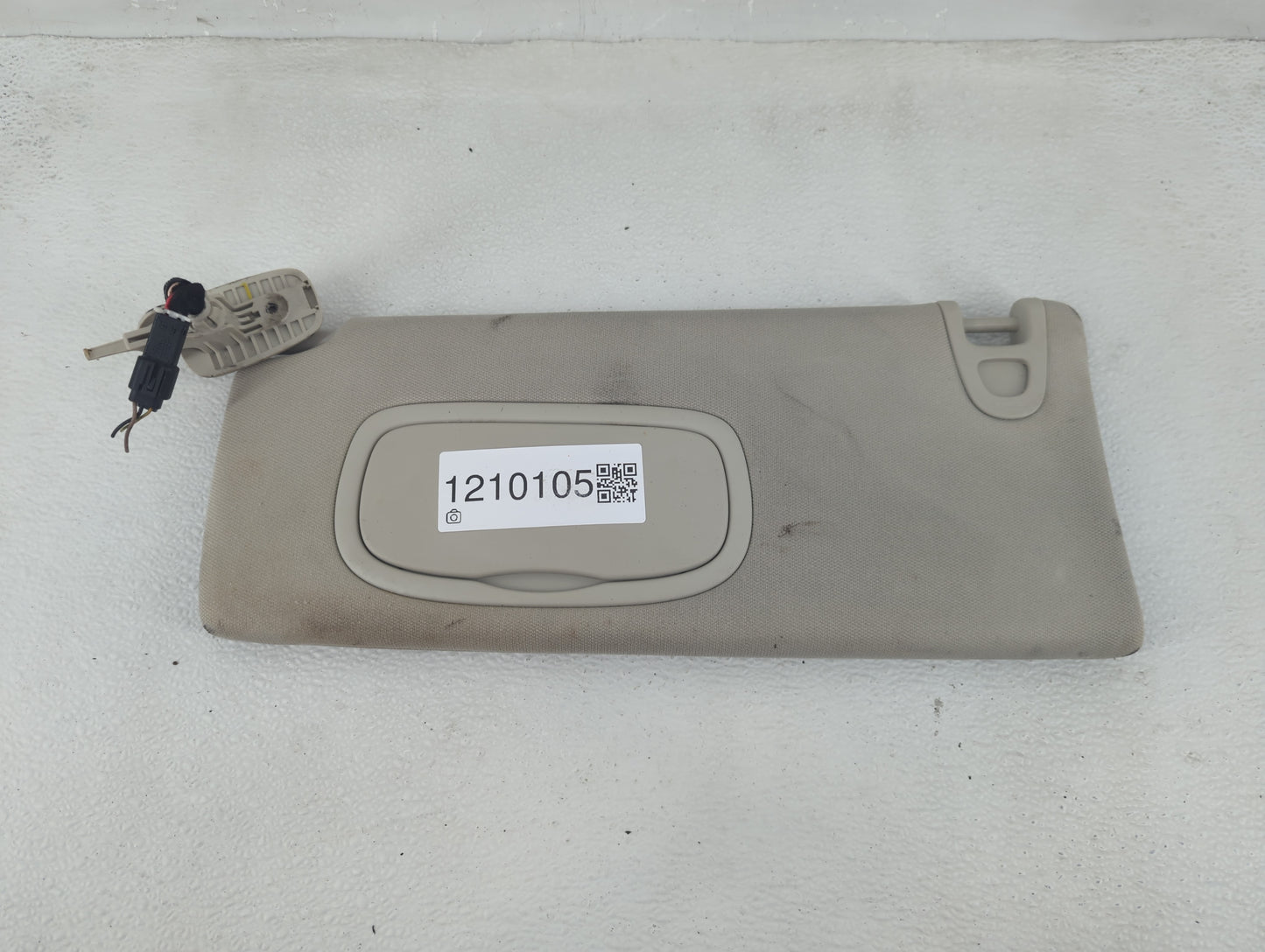 2014-2018 Jeep Cherokee Sun Visor Shade Replacement Driver Left Mirror Fits Fits 2014 2015 2016 2017 2018 OEM Used Auto Part