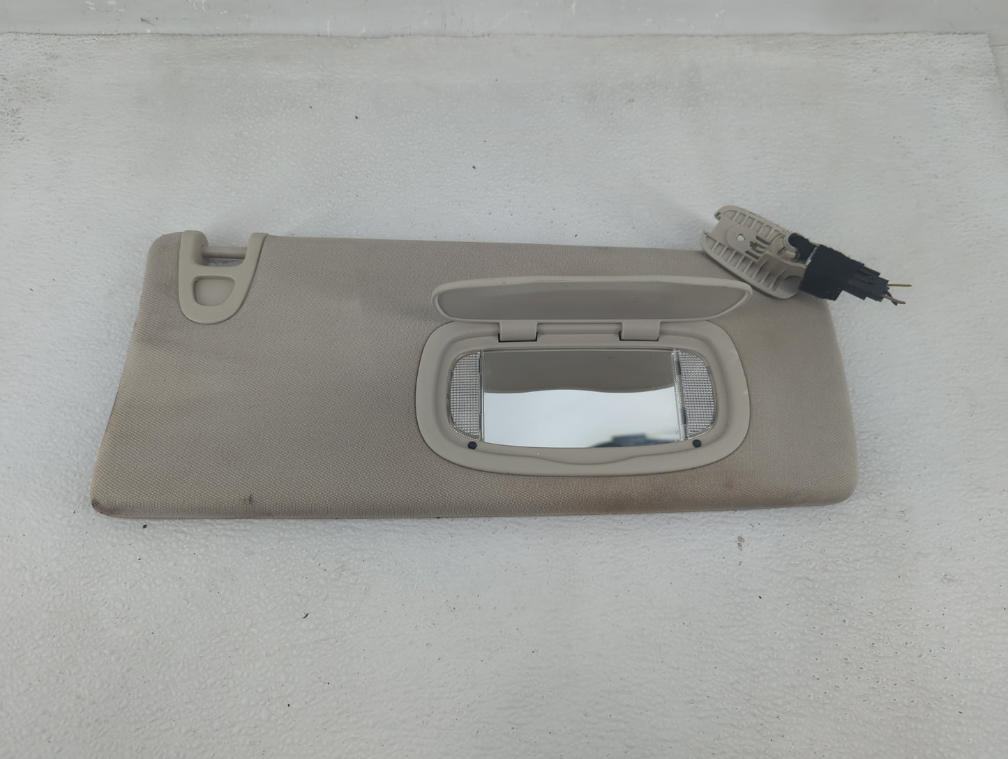 2014-2018 Jeep Cherokee Sun Visor Shade Replacement Passenger Right Mirror Fits Fits 2014 2015 2016 2017 2018 OEM Used Auto 