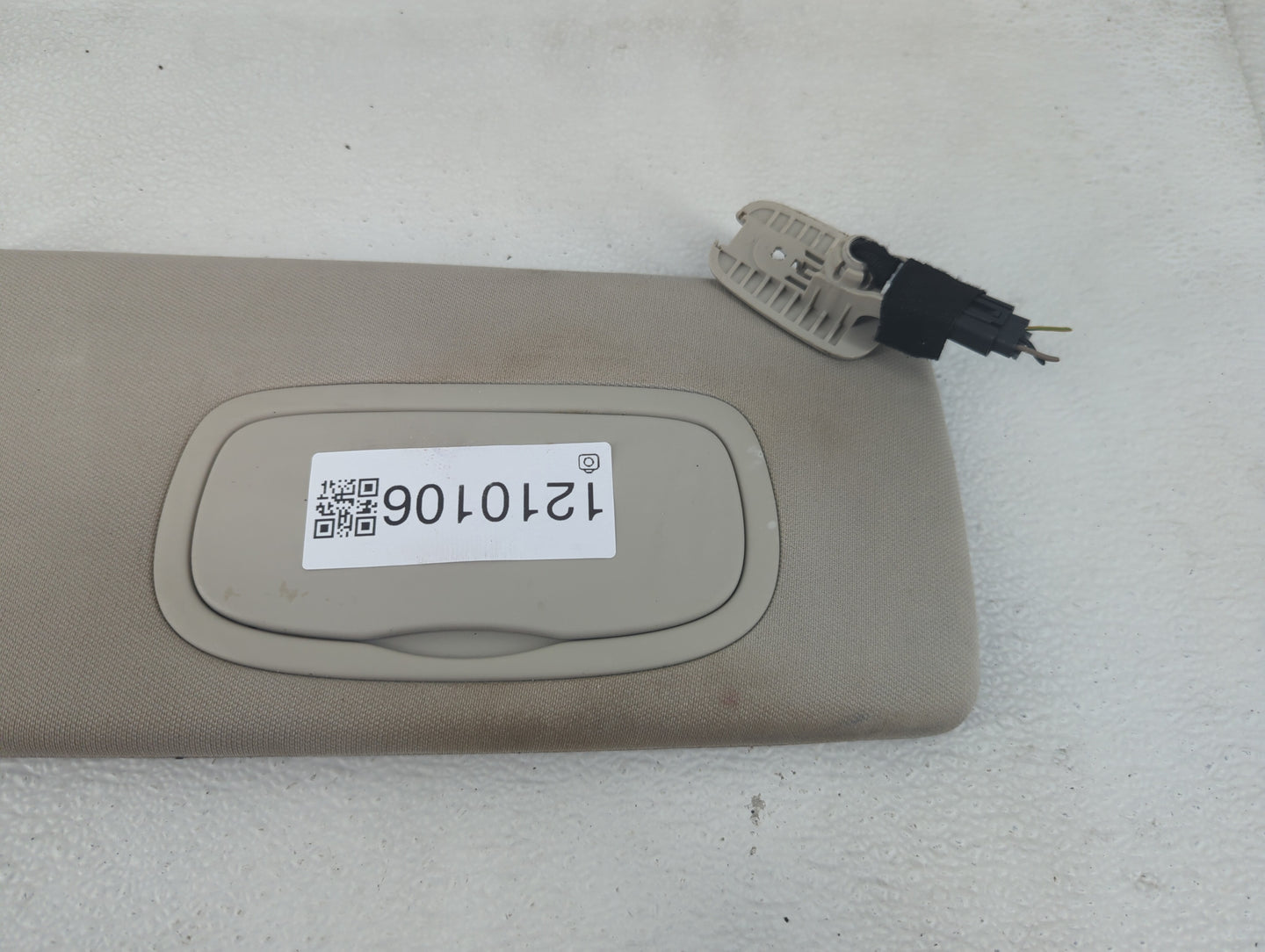 2014-2018 Jeep Cherokee Sun Visor Shade Replacement Passenger Right Mirror Fits Fits 2014 2015 2016 2017 2018 OEM Used Auto 