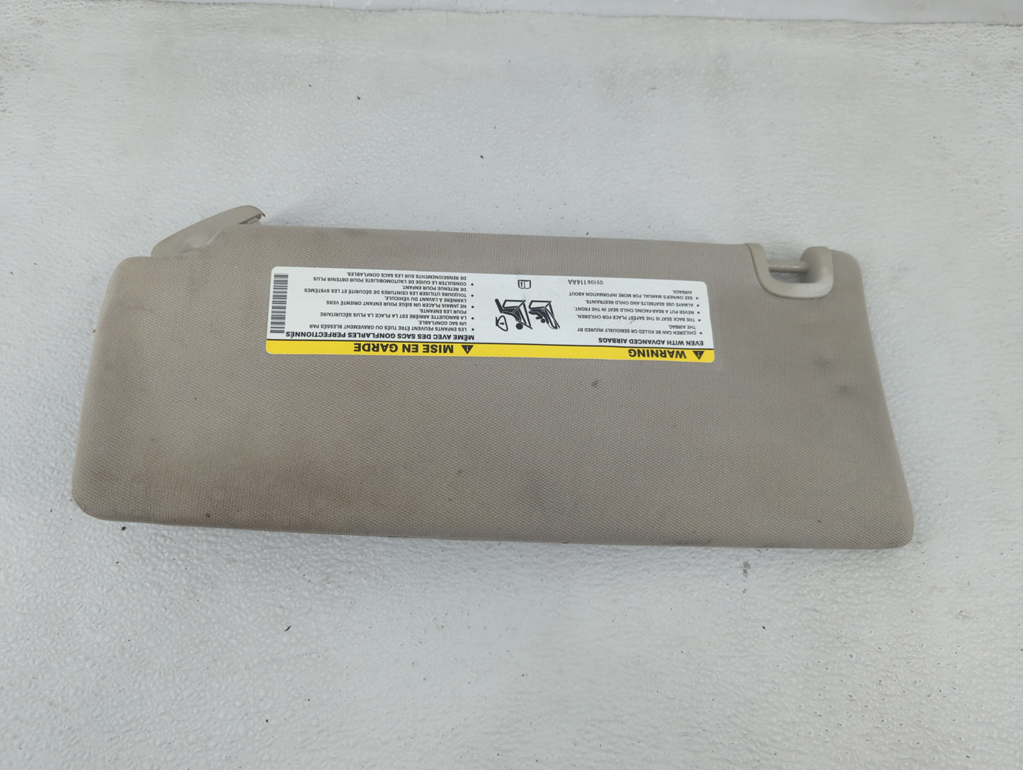2014-2018 Jeep Cherokee Sun Visor Shade Replacement Passenger Right Mirror Fits Fits 2014 2015 2016 2017 2018 OEM Used Auto 