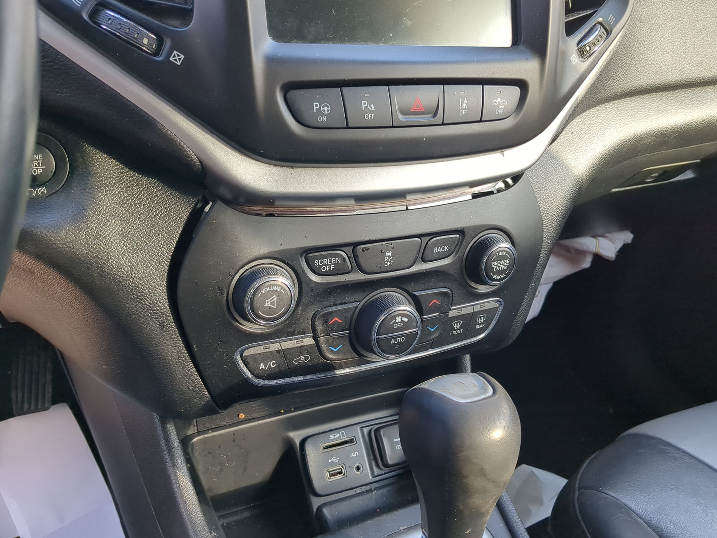 2014 Jeep Cherokee Climate Control Module Temperature AC/Heater Replacement Fits OEM Used Auto Parts - Oemusedautoparts1.com