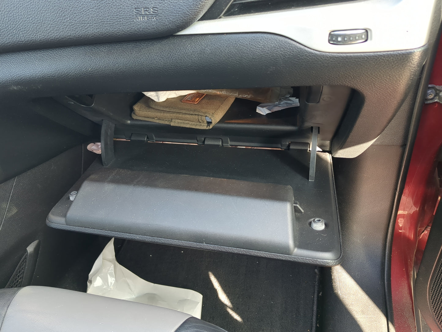 2014 Jeep Cherokee Passenger Glove Box Door Storage Compartment - Oemusedautoparts1.com