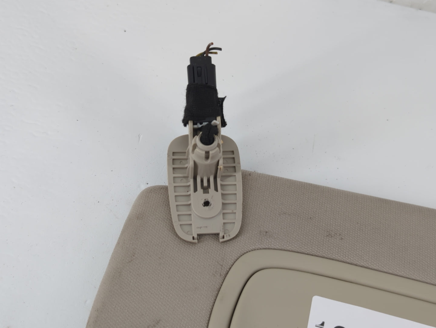 2014-2018 Jeep Cherokee Sun Visor Shade Replacement Driver Left Mirror Fits Fits 2014 2015 2016 2017 2018 OEM Used Auto Part