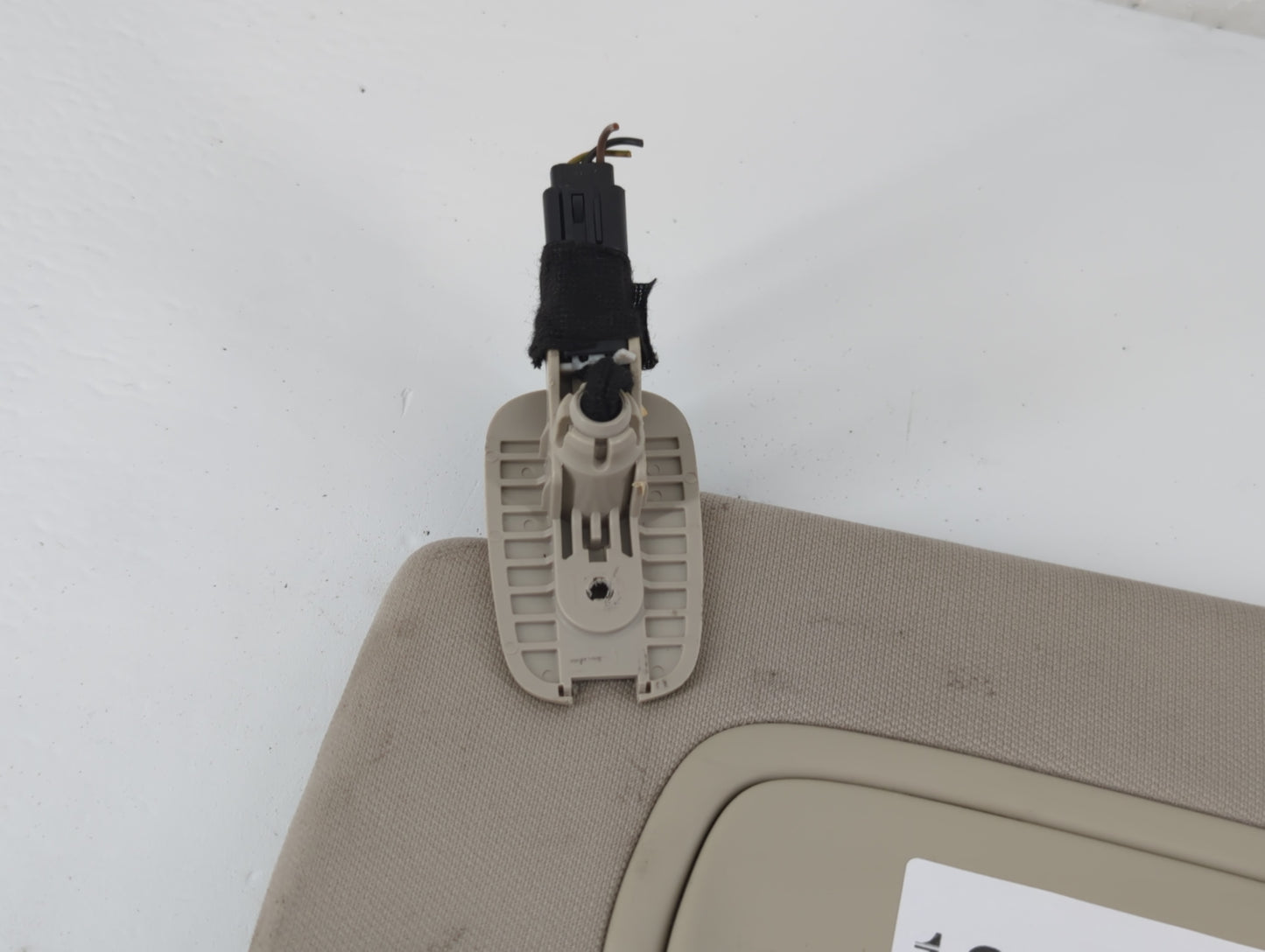 2014-2018 Jeep Cherokee Sun Visor Shade Replacement Driver Left Mirror Fits Fits 2014 2015 2016 2017 2018 OEM Used Auto Part