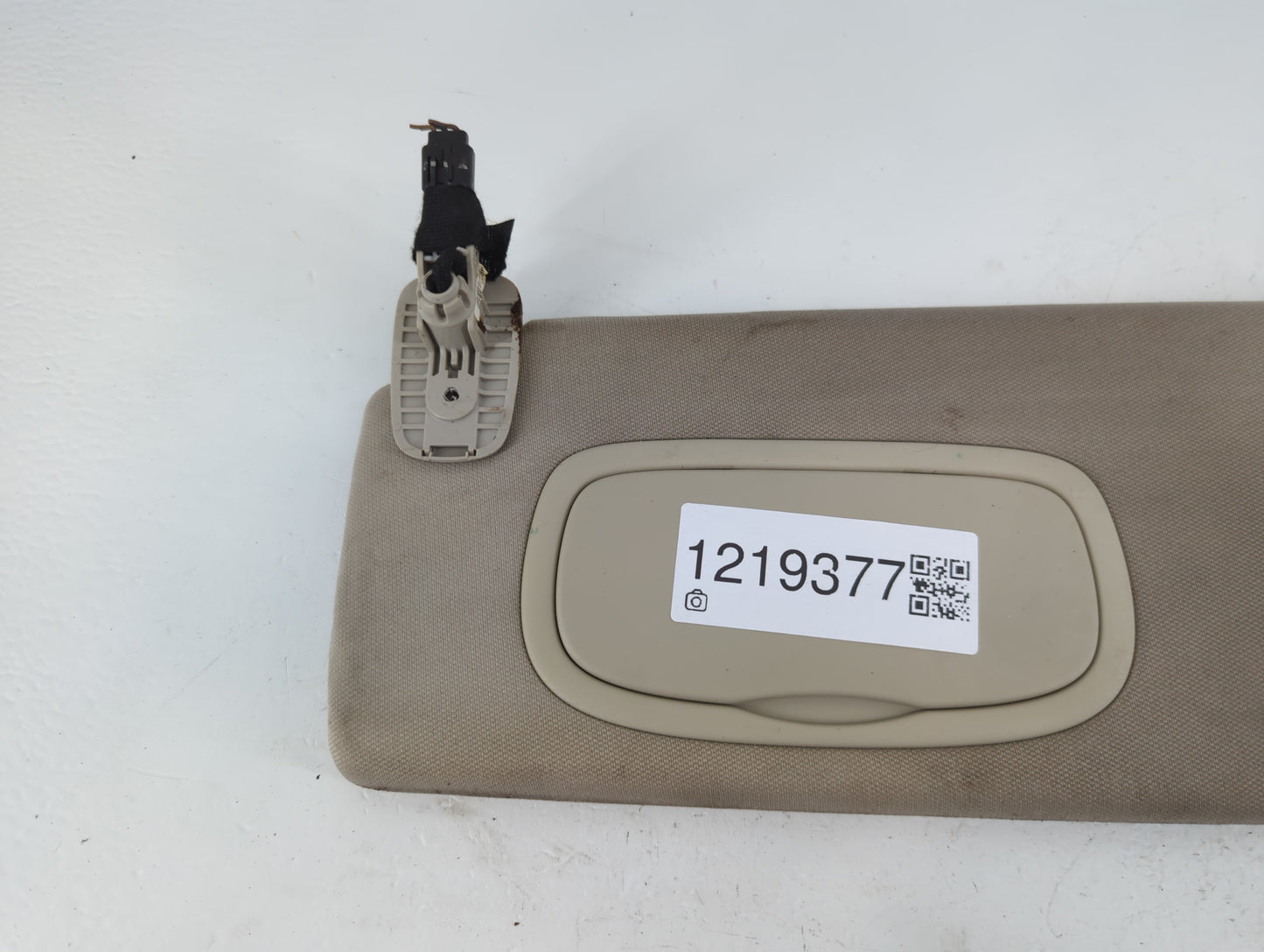 2014-2018 Jeep Cherokee Sun Visor Shade Replacement Driver Left Mirror Fits Fits 2014 2015 2016 2017 2018 OEM Used Auto Part