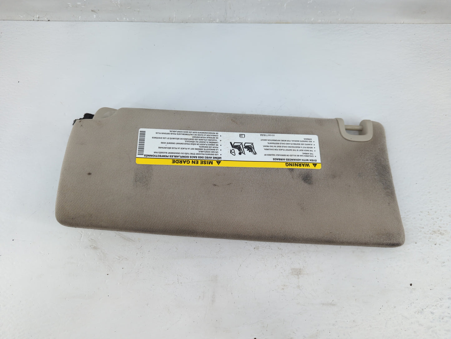 2014-2018 Jeep Cherokee Sun Visor Shade Replacement Passenger Right Mirror Fits Fits 2014 2015 2016 2017 2018 OEM Used Auto 