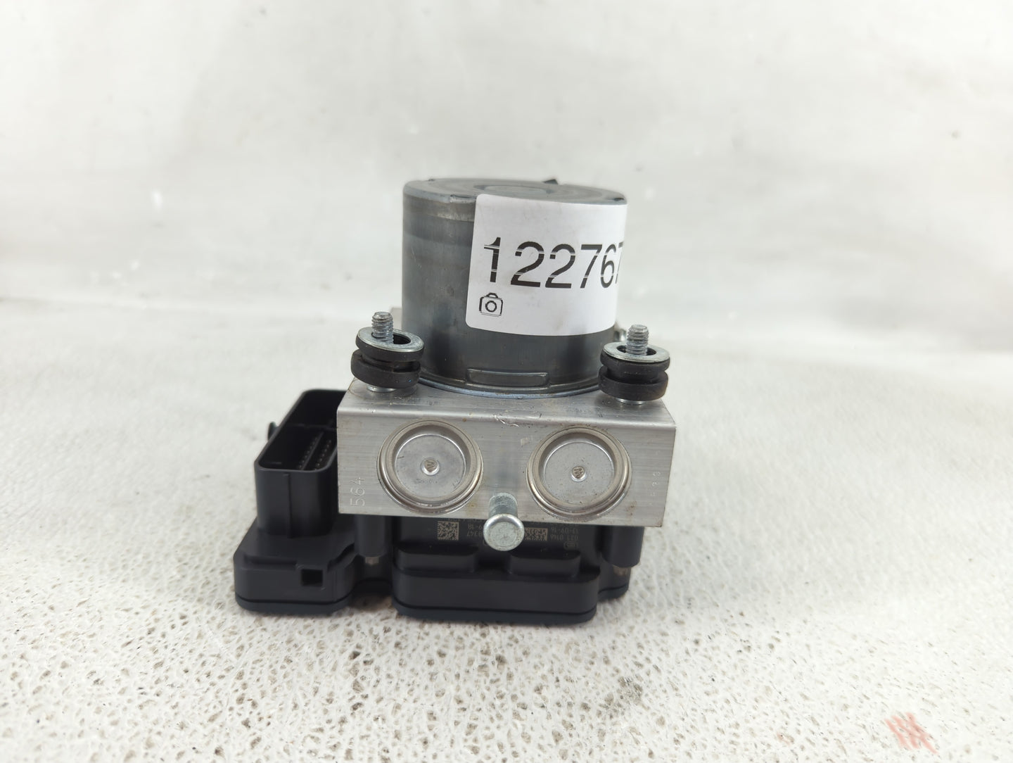 2014 Jeep Cherokee ABS Pump Control Module Replacement P/N:P04779903AG Fits OEM Used Auto Parts - Oemusedautoparts1.com