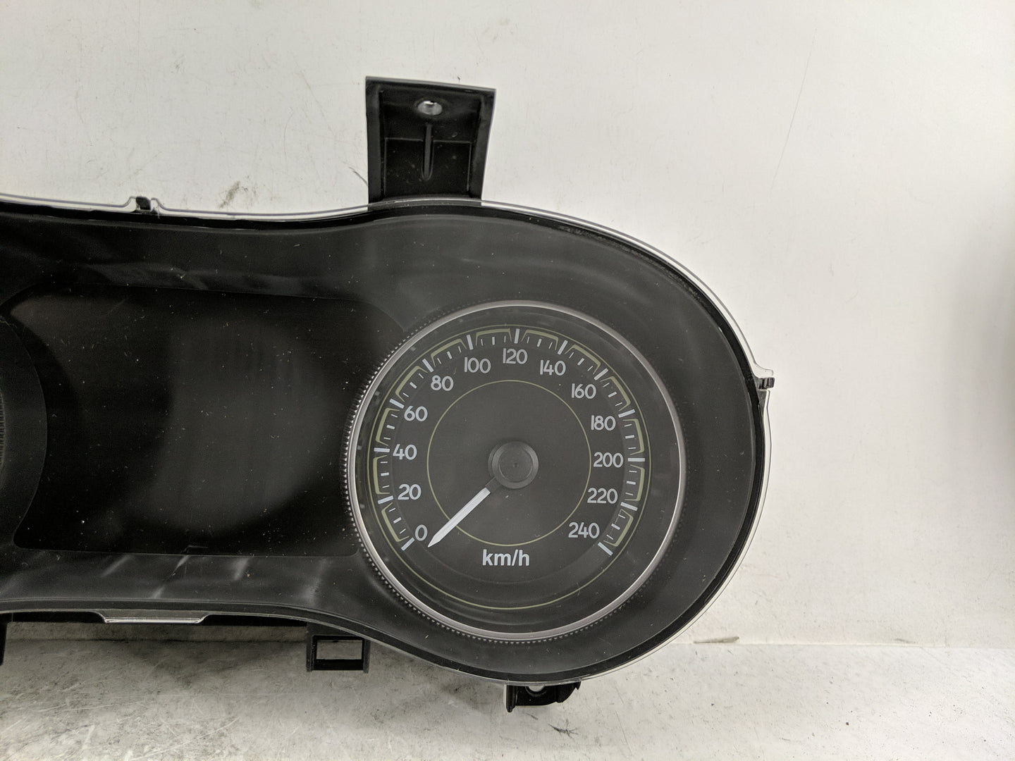 2014 Jeep Cherokee Instrument Cluster Speedometer Gauges Fits OEM Used Auto Parts - Oemusedautoparts1.com