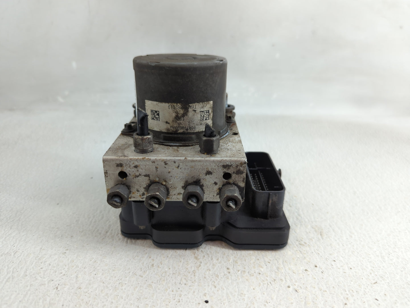 2014 Jeep Cherokee ABS Pump Control Module Replacement Fits OEM Used Auto Parts - Oemusedautoparts1.com