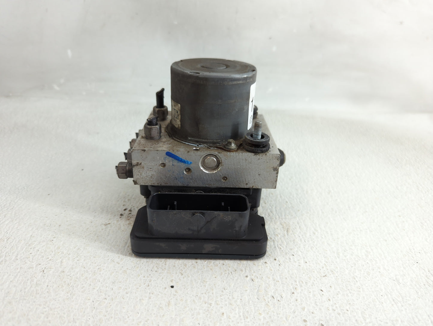 2014 Jeep Cherokee ABS Pump Control Module Replacement Fits OEM Used Auto Parts - Oemusedautoparts1.com