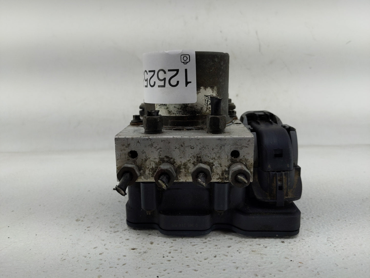 2014 Jeep Cherokee ABS Pump Control Module Replacement P/N:04779899AG Fits OEM Used Auto Parts - Oemusedautoparts1.com