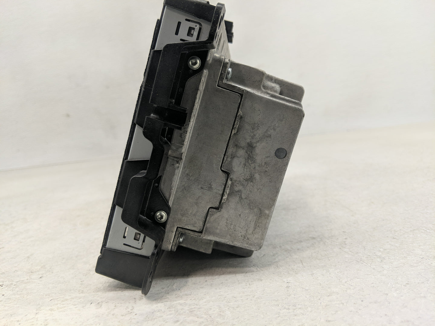 2014 Jeep Cherokee Radio AM FM Cd Player Receiver Replacement P/N:6434C-BE2801 Fits OEM Used Auto Parts - Oemusedautoparts1.