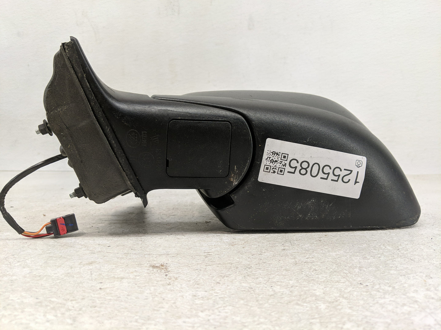 2014-2021 Jeep Cherokee Driver Side View Mirror - Left Door Mirror OEM Used - Oemusedautoparts1.com
