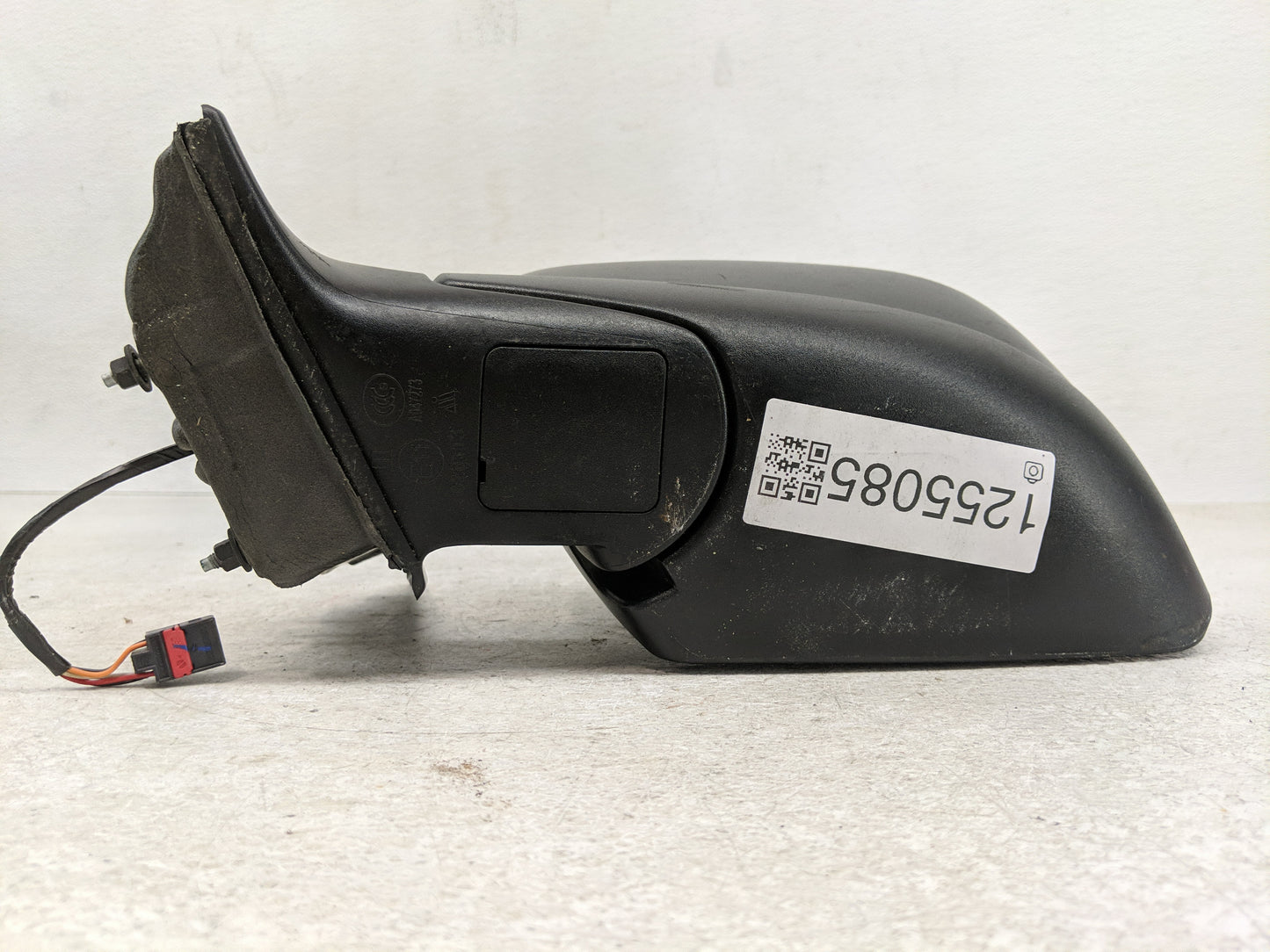 2014-2021 Jeep Cherokee Driver Side View Mirror - Left Door Mirror OEM Used - Oemusedautoparts1.com