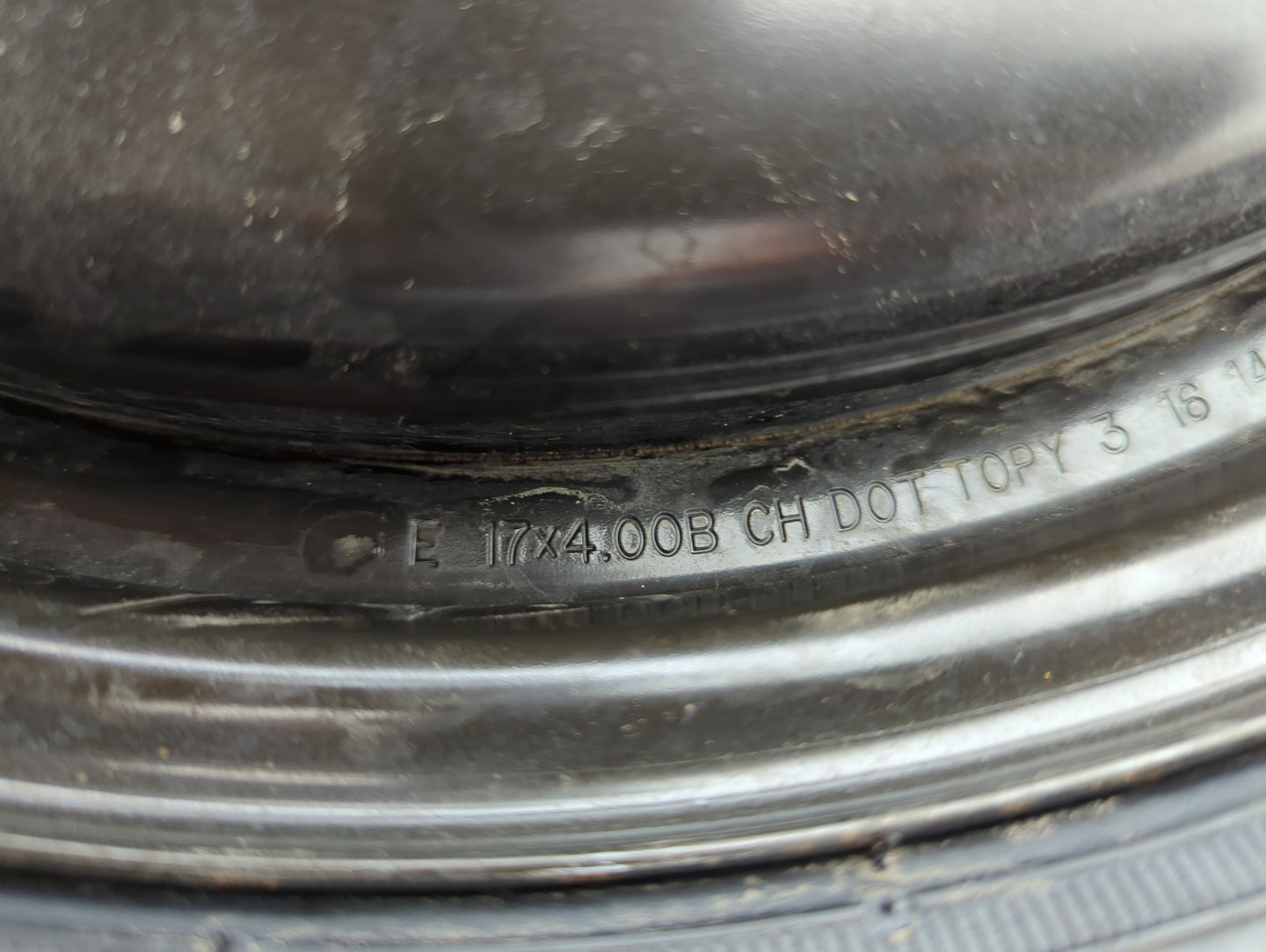 2014-2022 Jeep Cherokee Spare Donut Tire Wheel Rim Oem 1264325 - Oemusedautoparts1.com