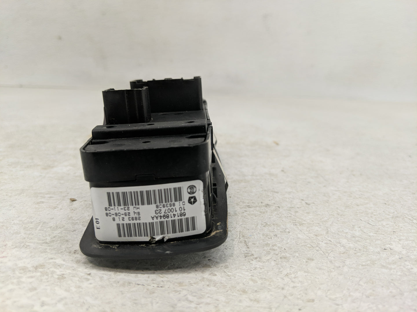 2014 Jeep Cherokee Master Power Window Switch Replacement Driver Side Left P/N:68141894AA Fits OEM Used Auto Parts - Oemused