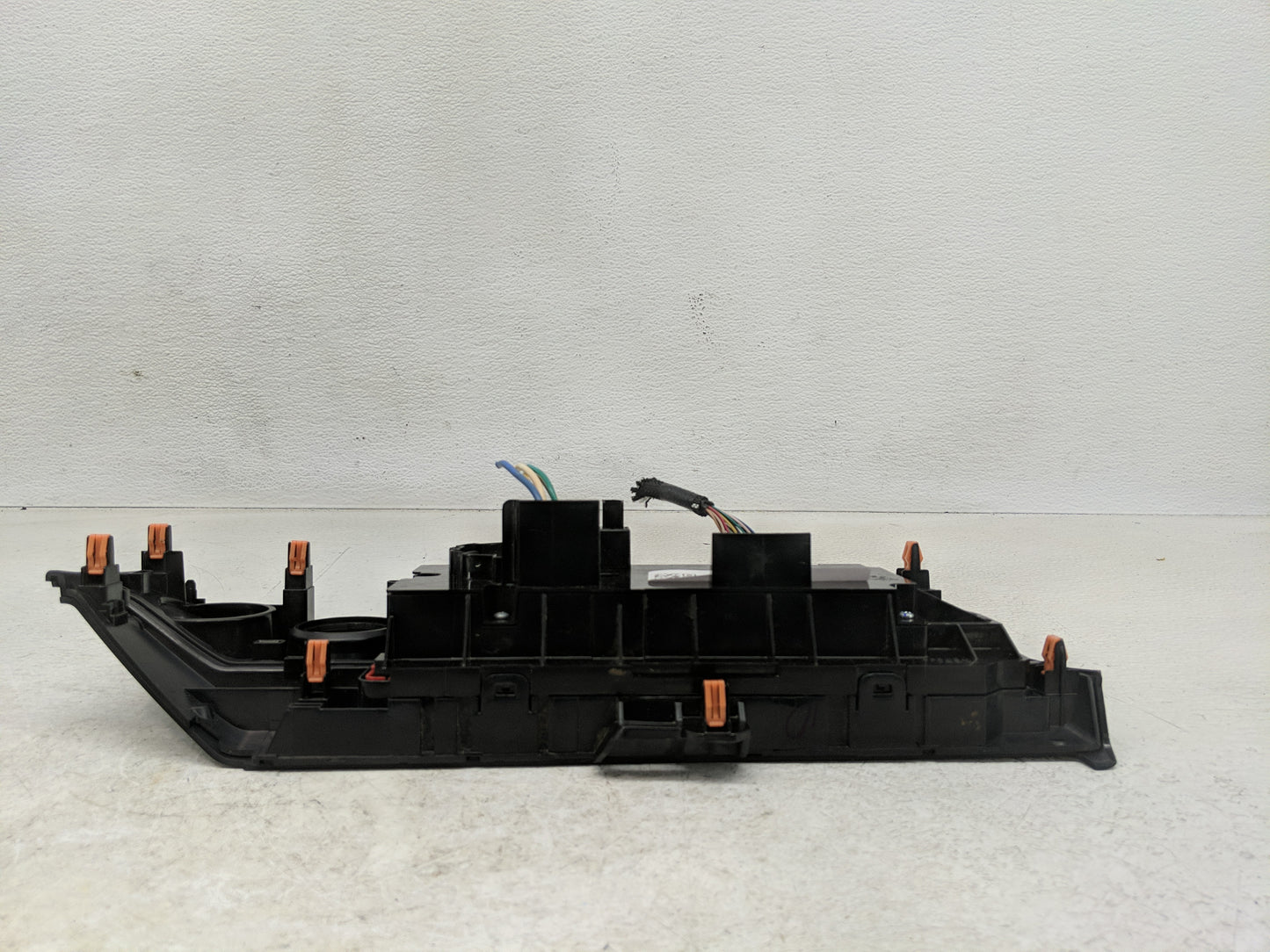 2014 Jeep Cherokee Climate Control Module Temperature AC/Heater Replacement P/N:75H595 Fits OEM Used Auto Parts - Oemusedaut
