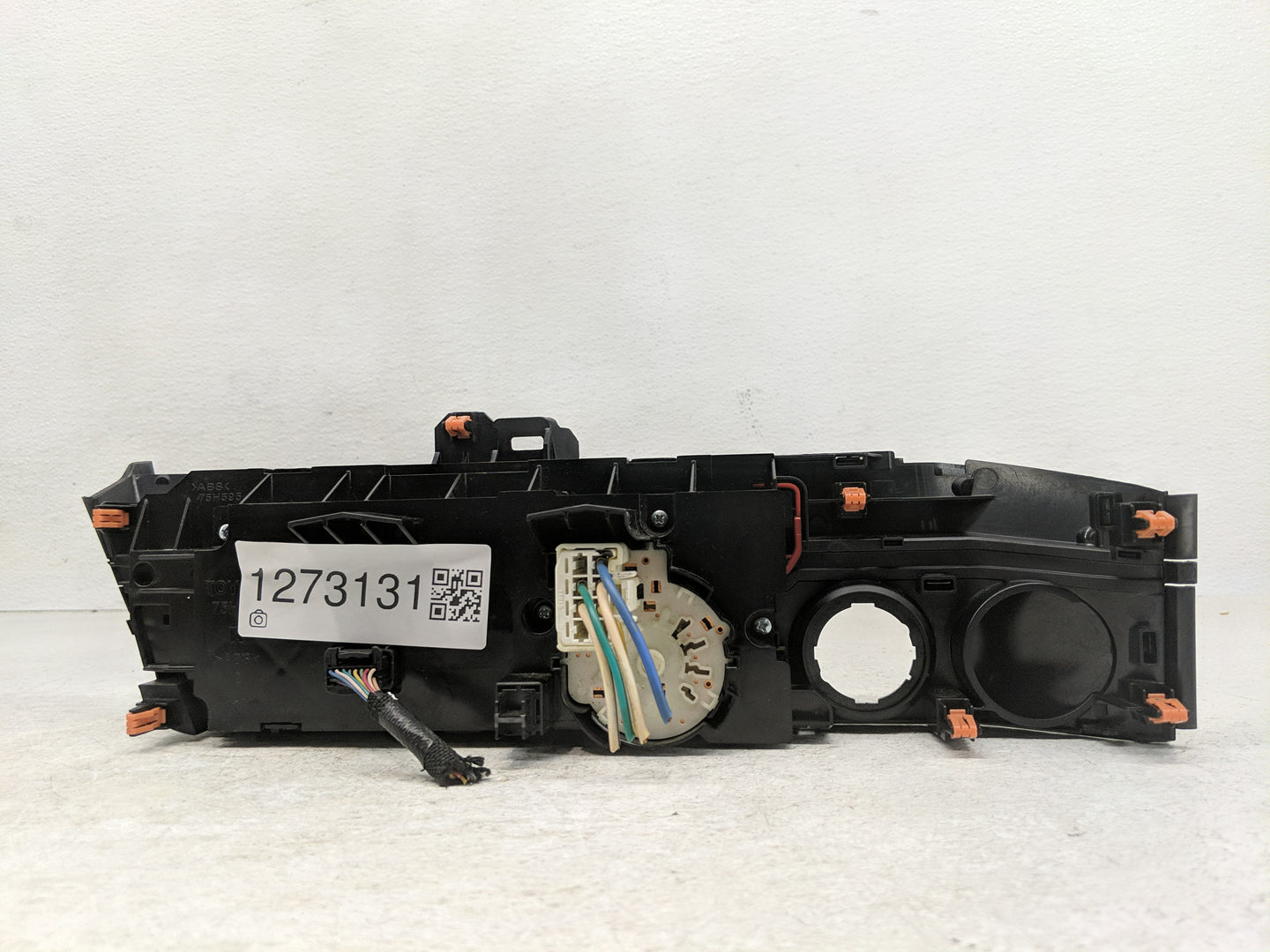 2014 Jeep Cherokee Climate Control Module Temperature AC/Heater Replacement P/N:75H595 Fits OEM Used Auto Parts - Oemusedaut