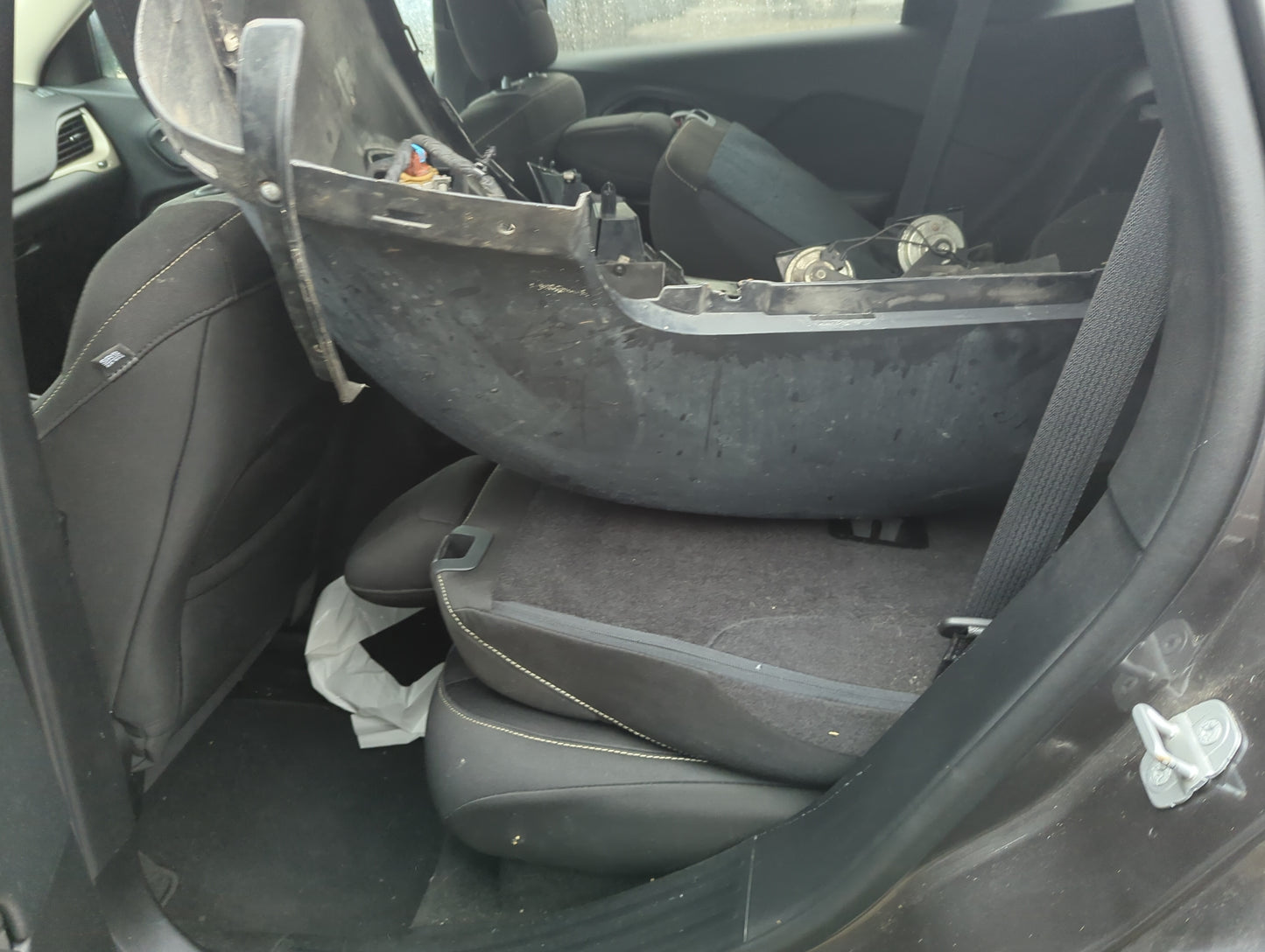 2014 Jeep Cherokee Rear Seat Oem 1299016 - Oemusedautoparts1.com