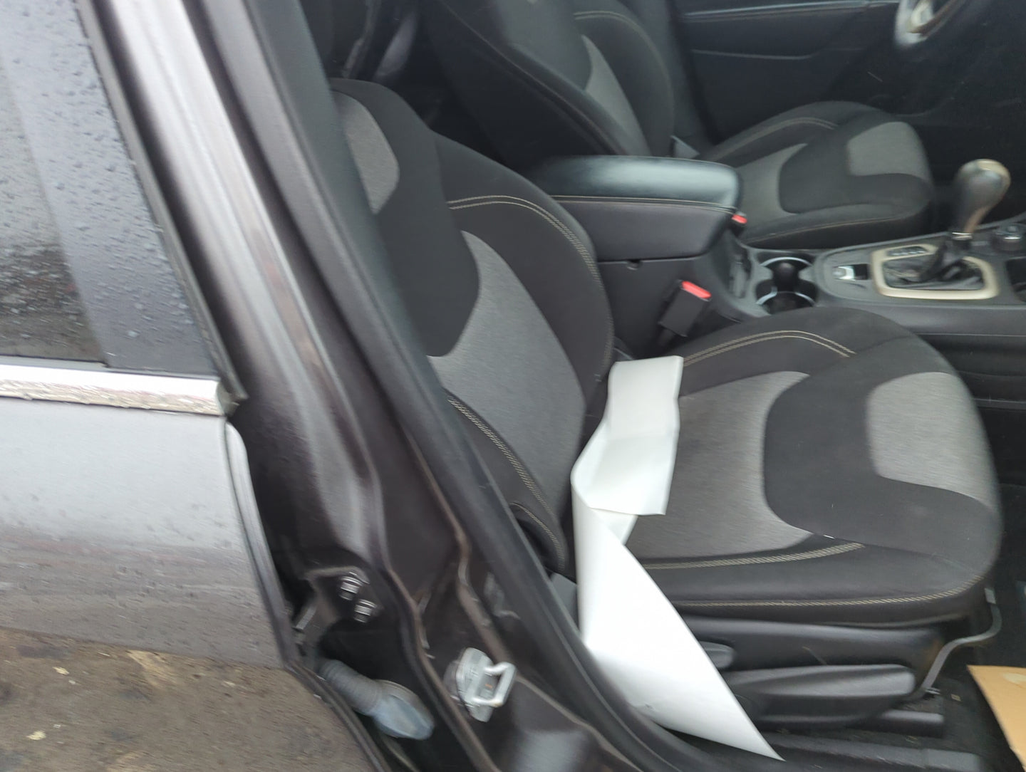 2014-2014 Jeep Cherokee Passenger Front Seat Oem 1299042 - Oemusedautoparts1.com