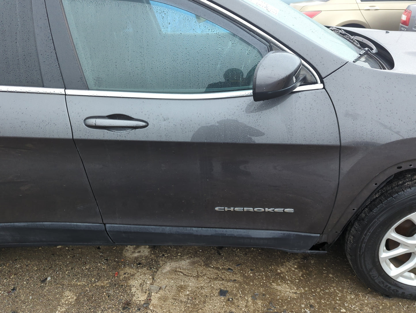 2014-2018 Jeep Cherokee Passenger Front Door Oem 1299051 - Oemusedautoparts1.com