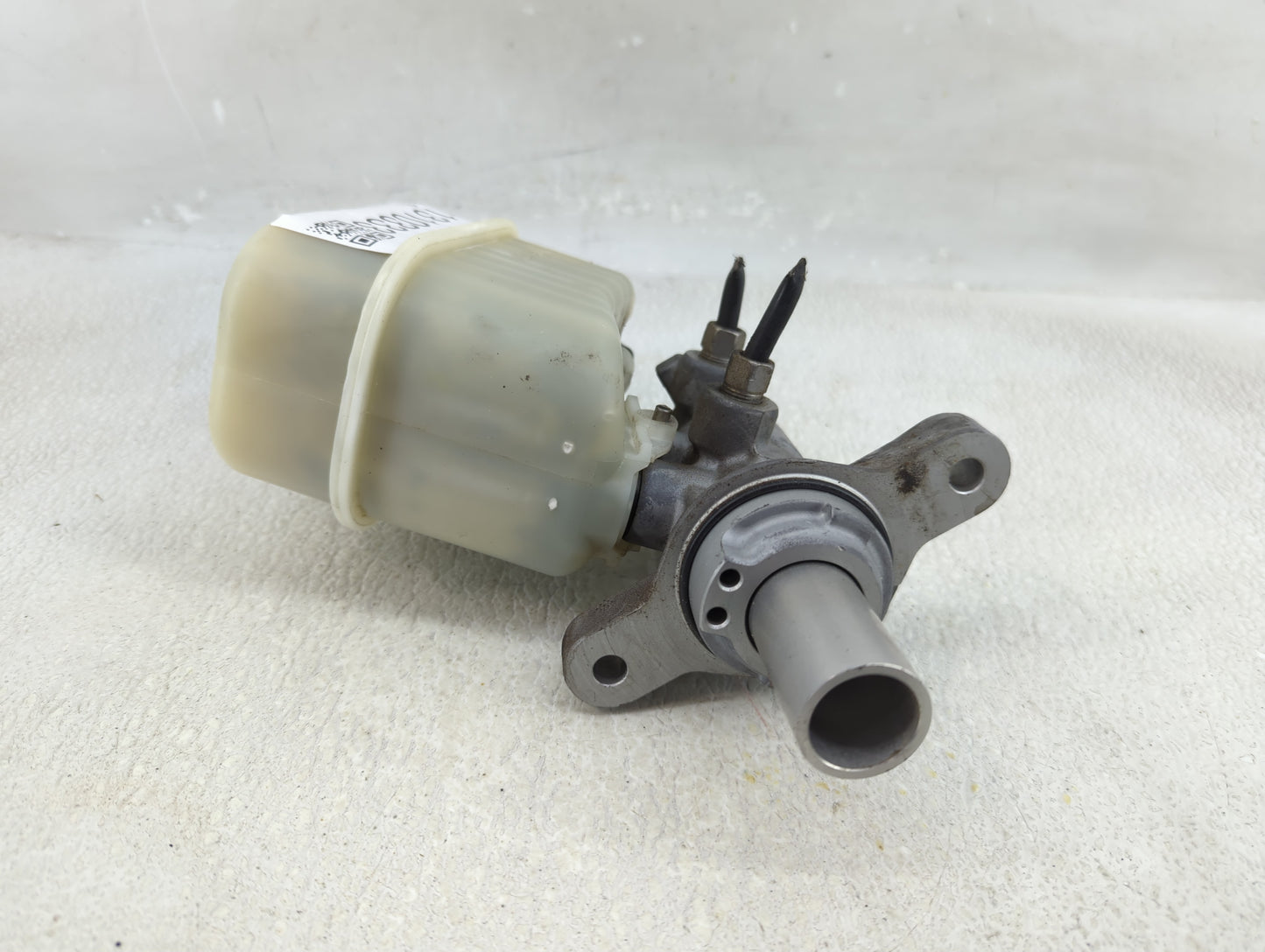 2014-2018 Jeep Cherokee Brake Master Cylinder - Oemusedautoparts1.com