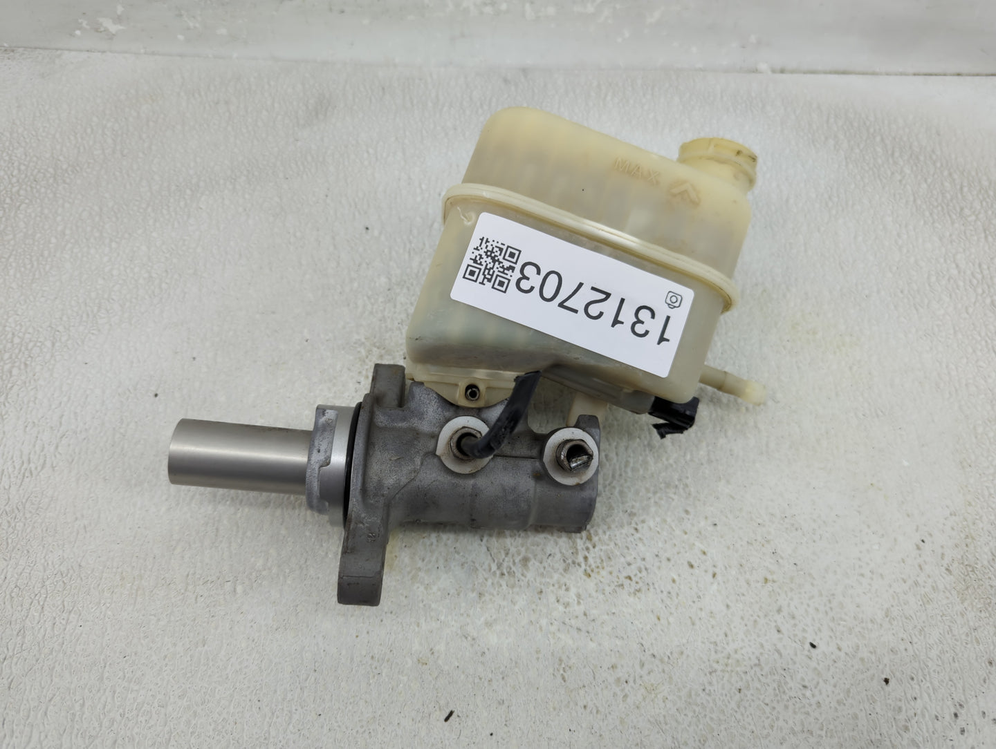 2014-2018 Jeep Cherokee Brake Master Cylinder - Oemusedautoparts1.com