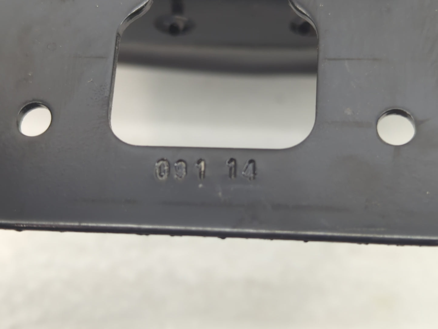 2014 Jeep Cherokee Center Console Armrest Cover Lid Fits OEM Used Auto Parts - Oemusedautoparts1.com