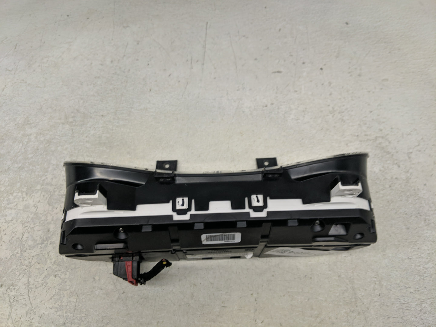2014 Jeep Cherokee Instrument Cluster Speedometer Gauges Fits OEM Used Auto Parts - Oemusedautoparts1.com