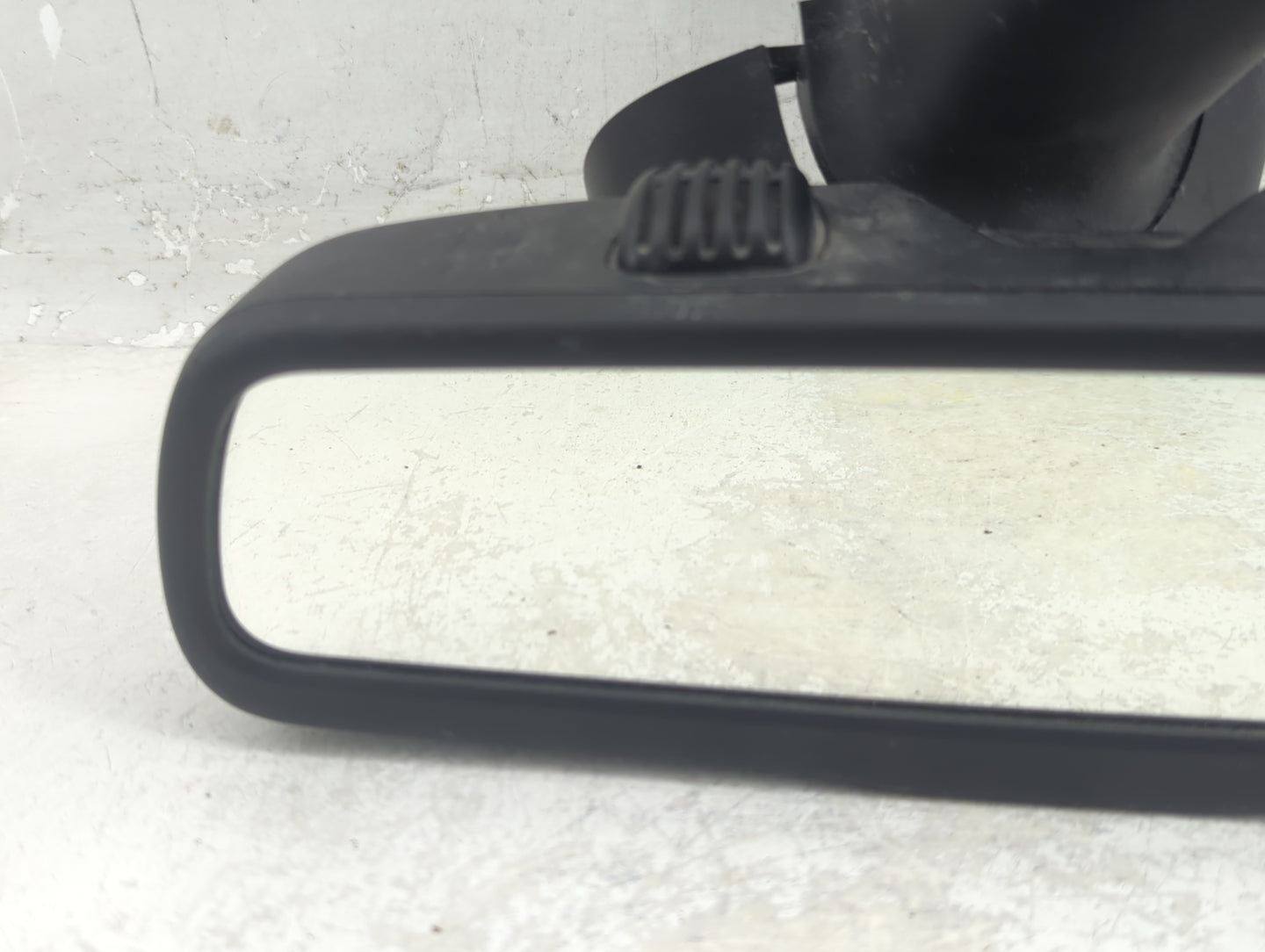 2014-2017 Jeep Cherokee Interior Rear View Mirror Replacement OEM Fits Fits 2014 2015 2016 2017 OEM Used Auto Parts - Oemuse